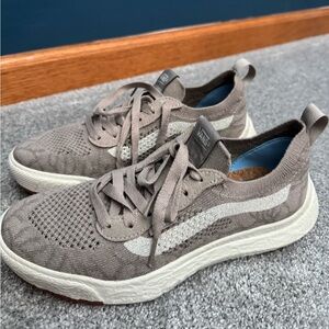 Vans UltraRange VR3 Shoe Women